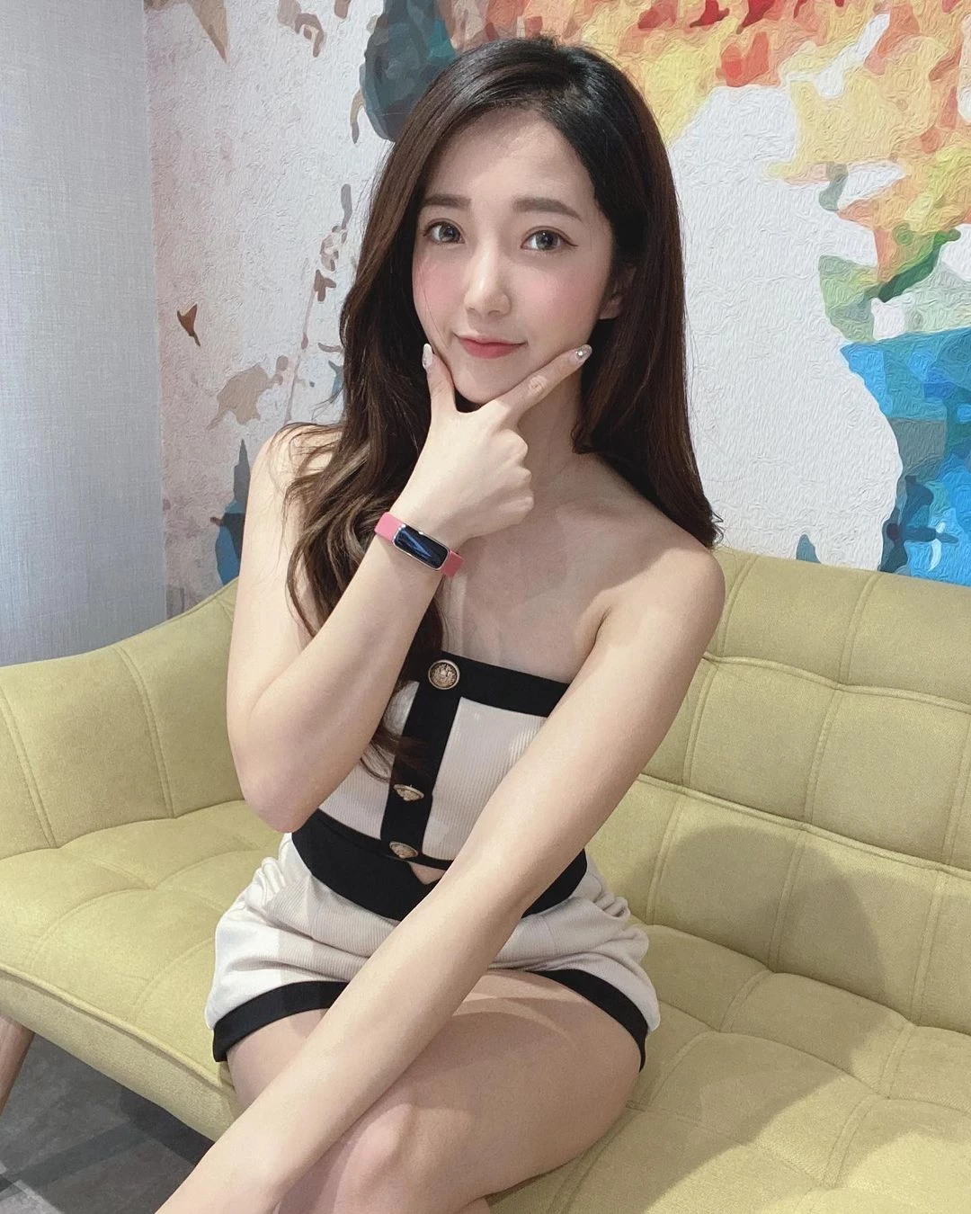 大眼正妹“派派”S型姣好身材好吸睛！整个好诱人 [10P]